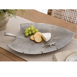Towle Silversmith Nickel Plated Leaf Serving Tray w/ Gecko Decor 21"‎